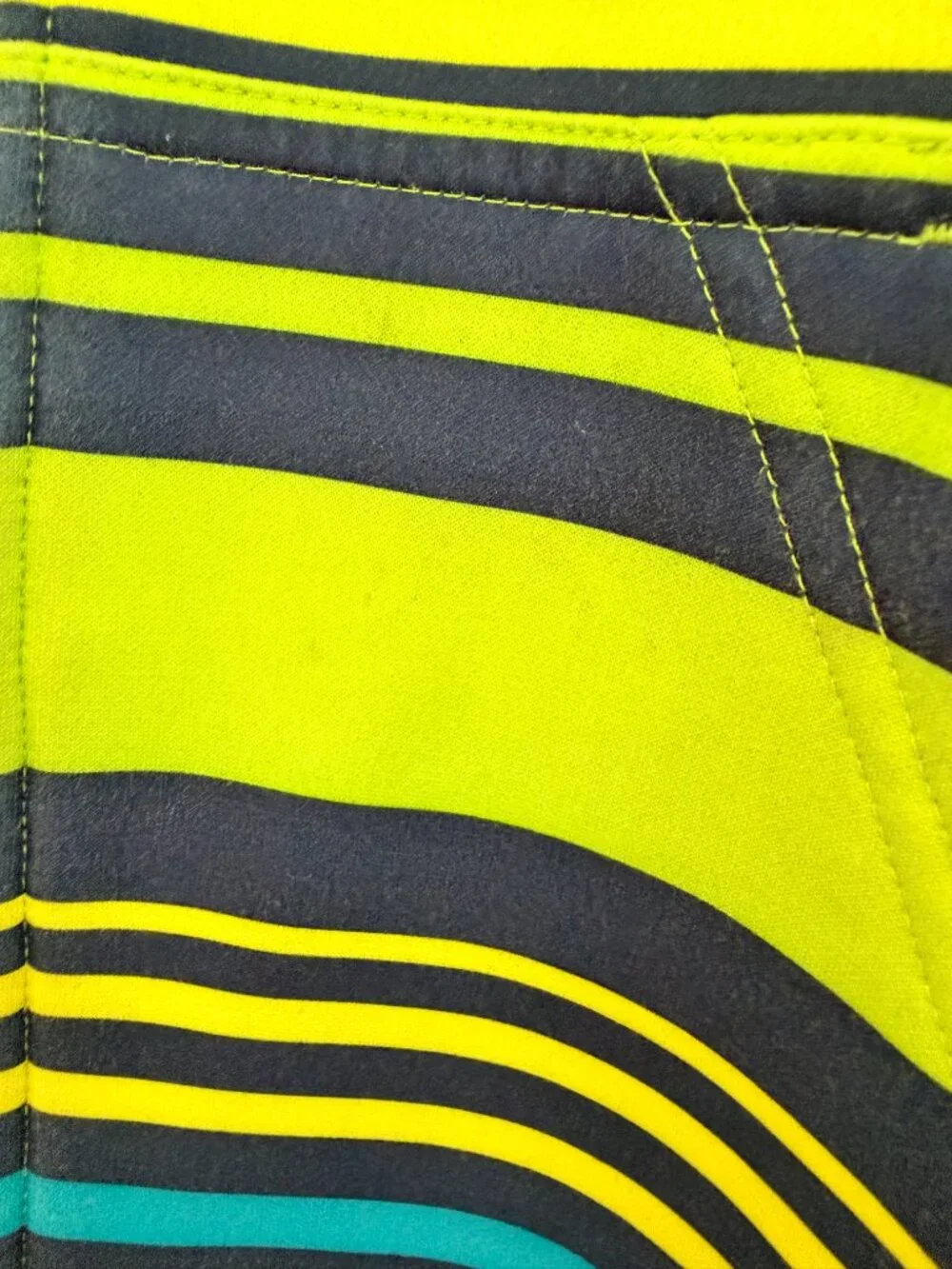 Under Armour Youth Neon Stripe Performance Hoodie Girls Small